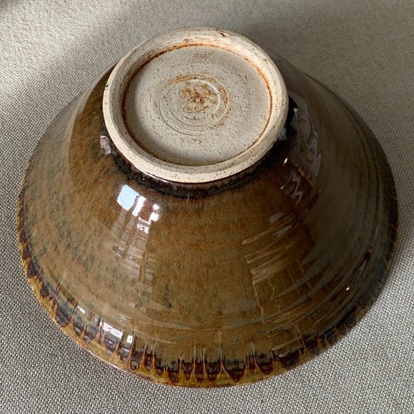 Handmade Large ceramic Serving Bowl by Blanket Creek Pottery - Picture 7 of 9